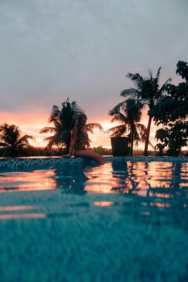 Lexias Hostel And Workspace - Siargao Catangnan Exterior foto